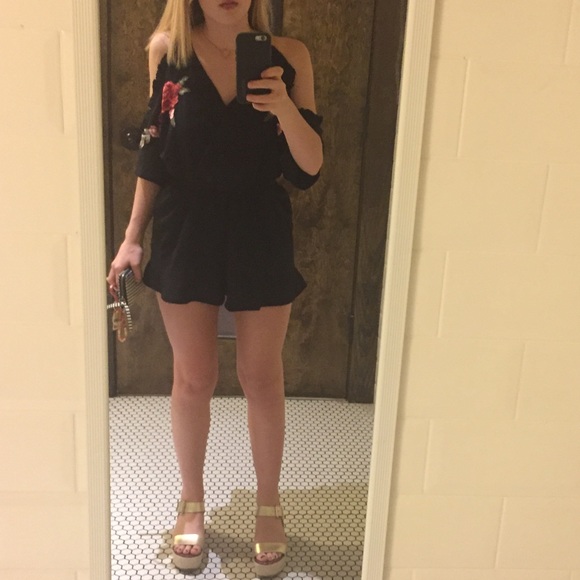 Rose Embroidered romper - Picture 2 of 2